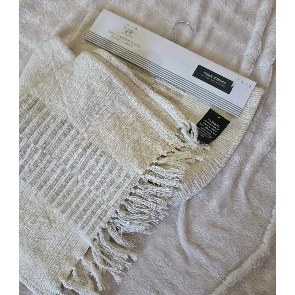 The Farmhouse Rachel Ashwell Table Runner 16